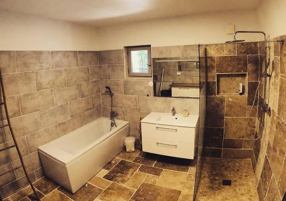 Charmant Rez De Villa Climatise Renove, 90M2 Avec Parking Каси Екстериор снимка